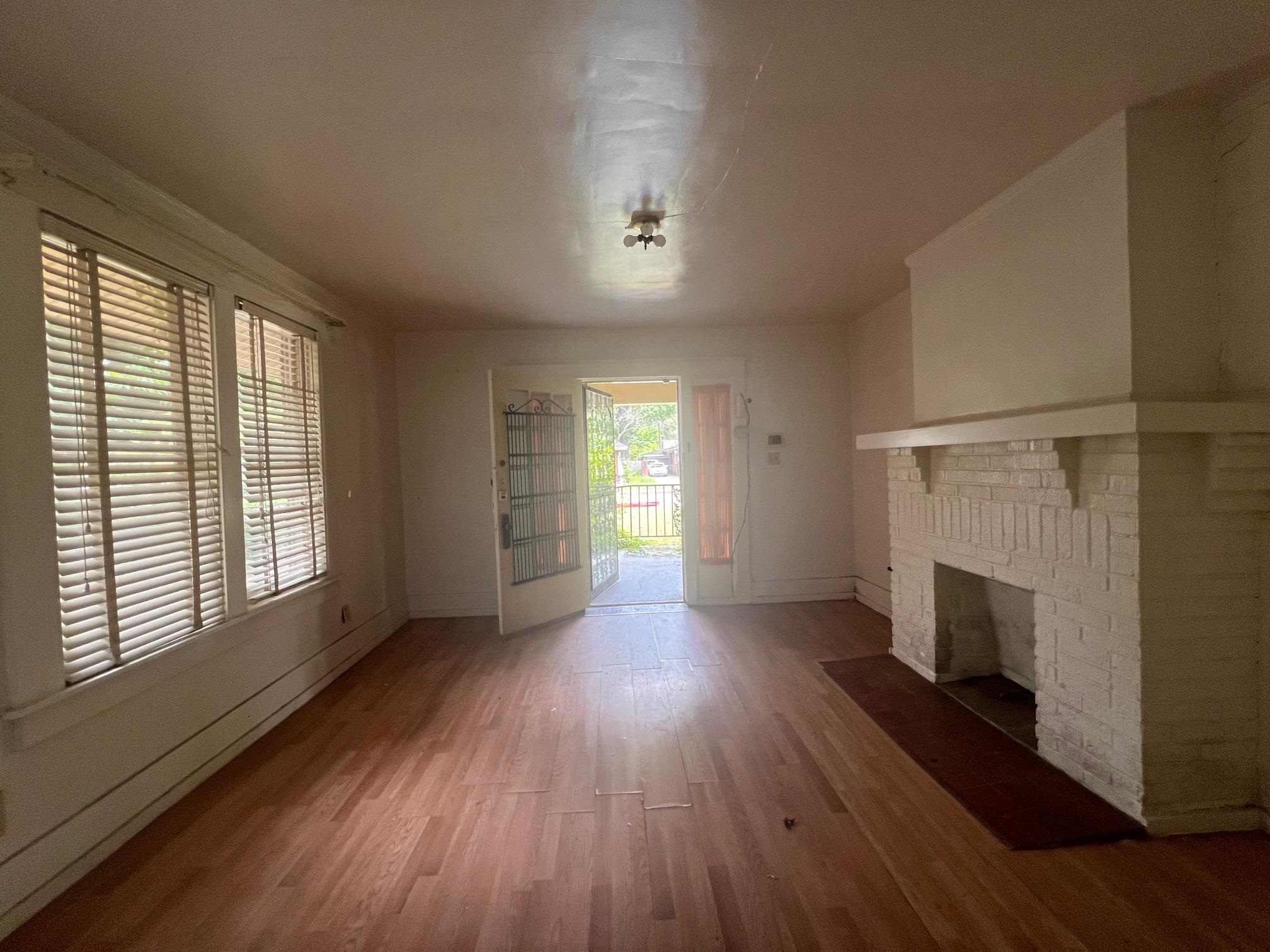 721 INEZ ST