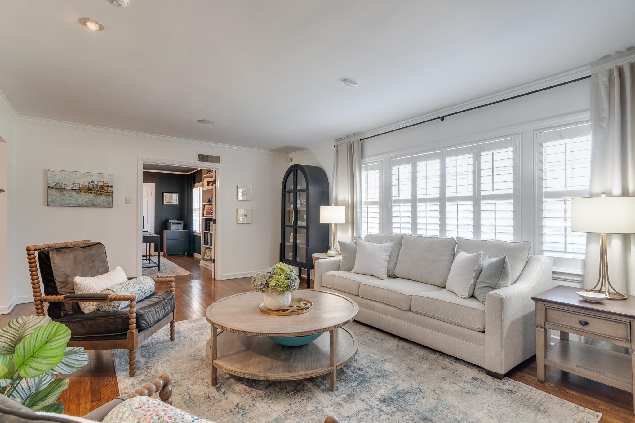 4041 N WALNUT GROVE CIR