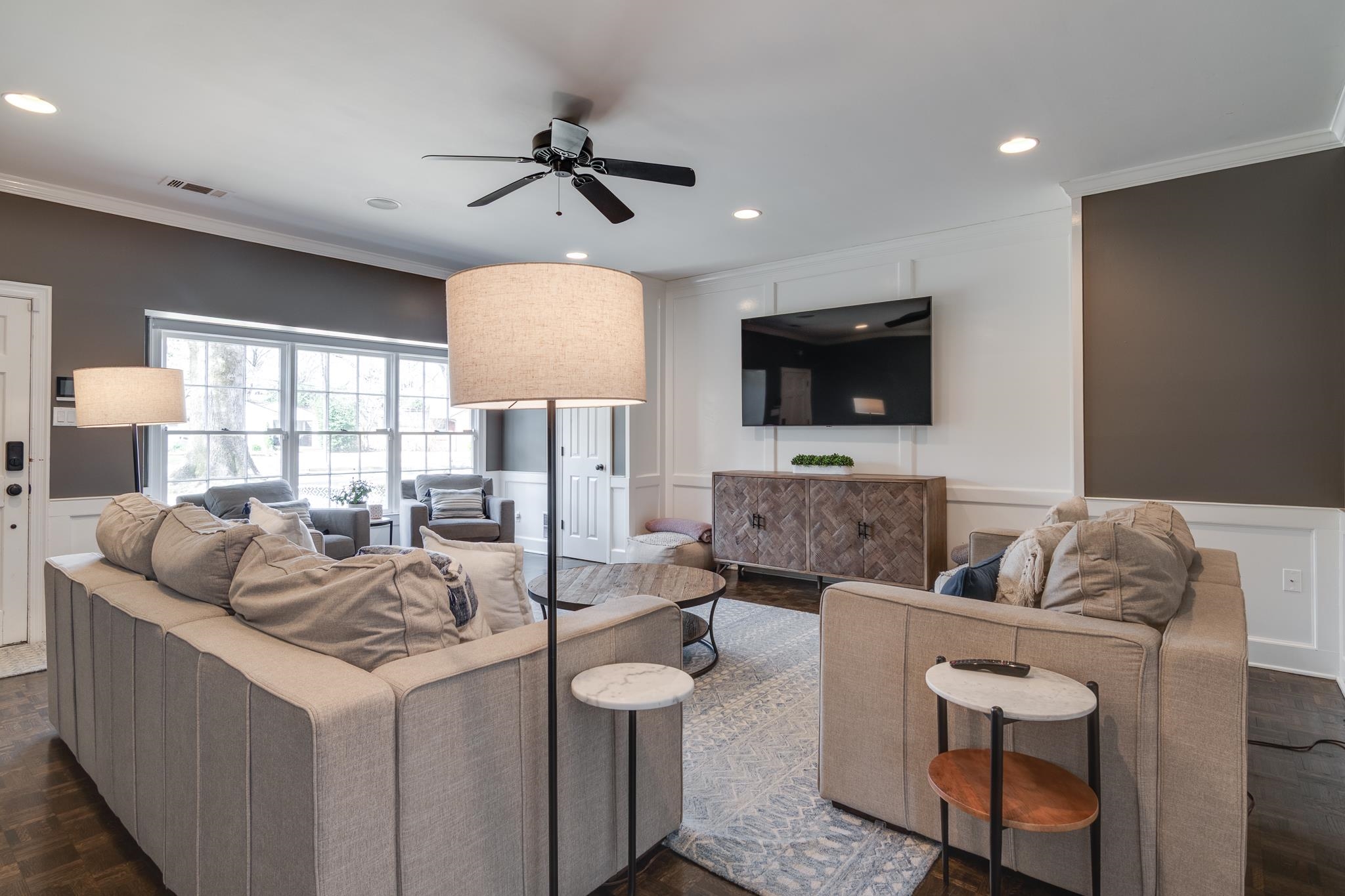 4041 N WALNUT GROVE CIR