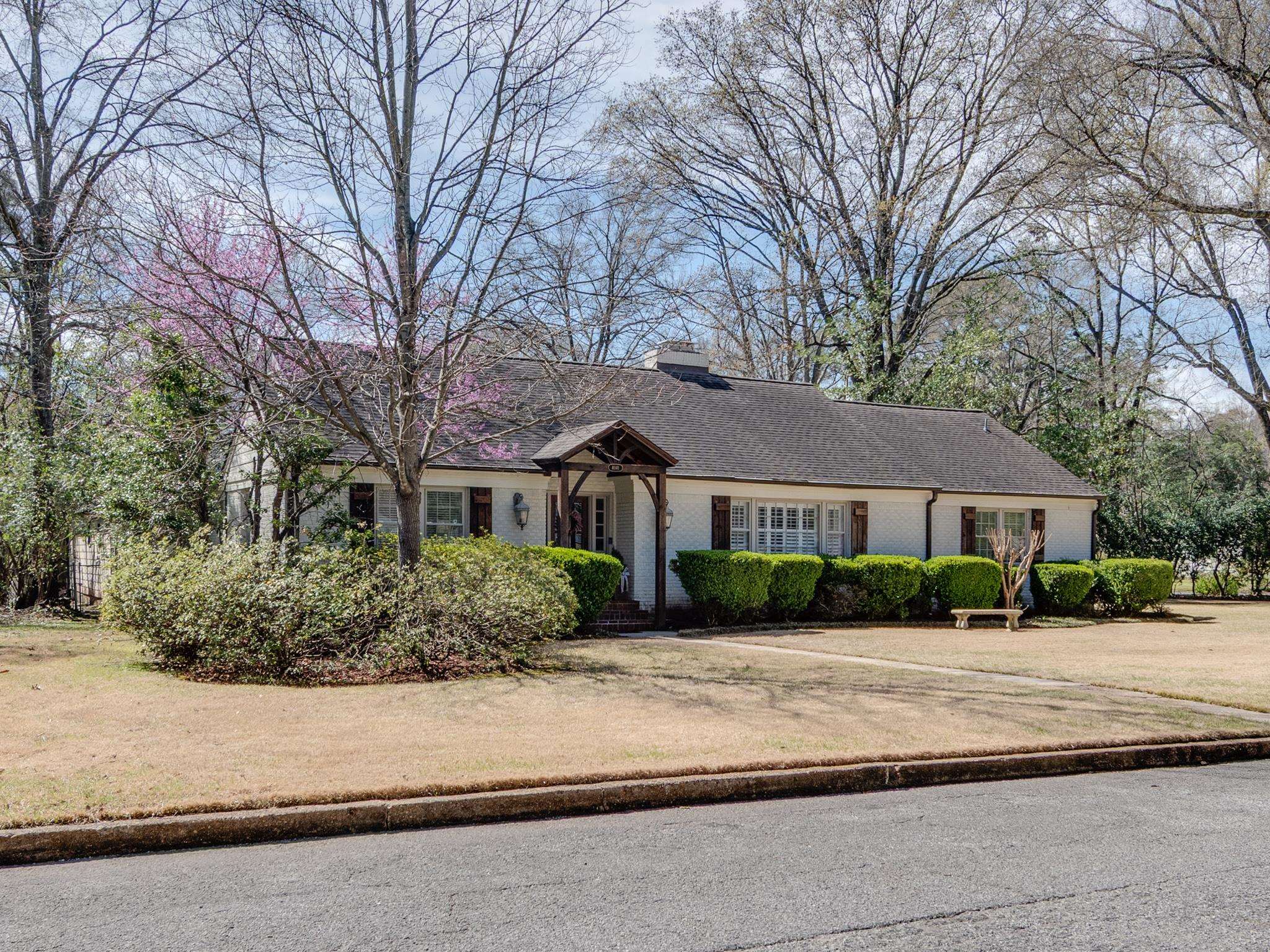 4041 N WALNUT GROVE CIR