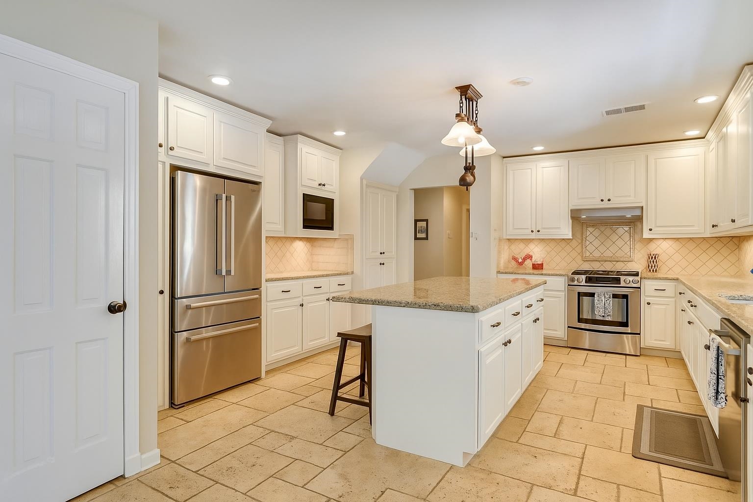 4041 N WALNUT GROVE CIR