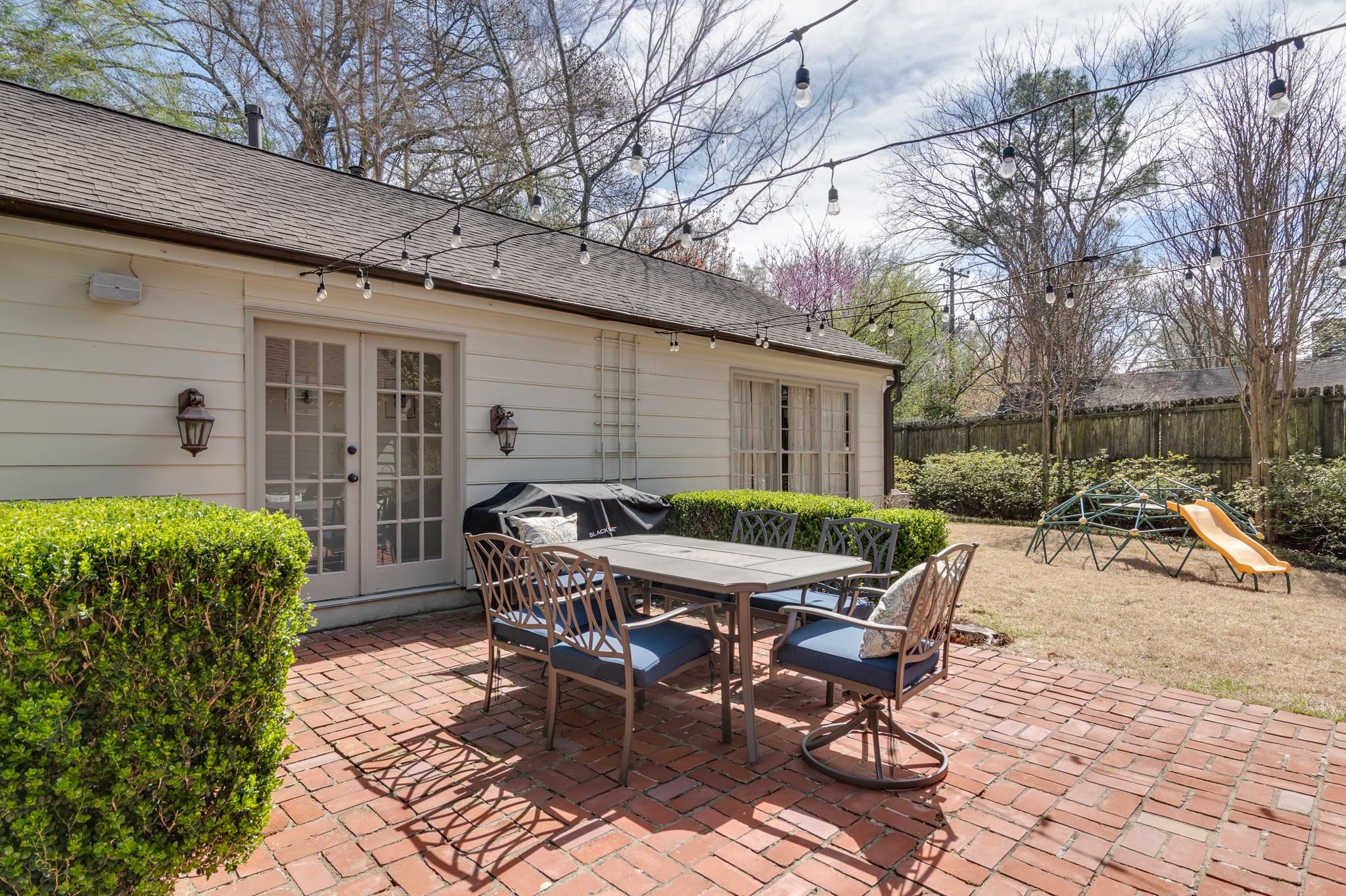 4041 N WALNUT GROVE CIR