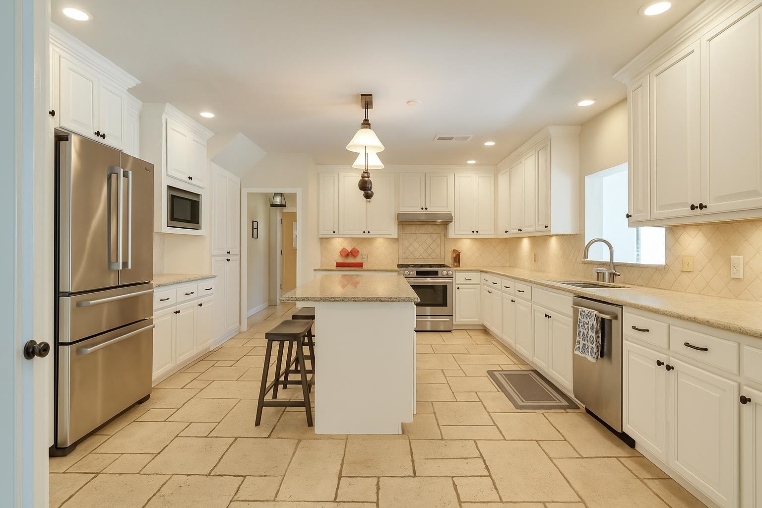 4041 N WALNUT GROVE CIR