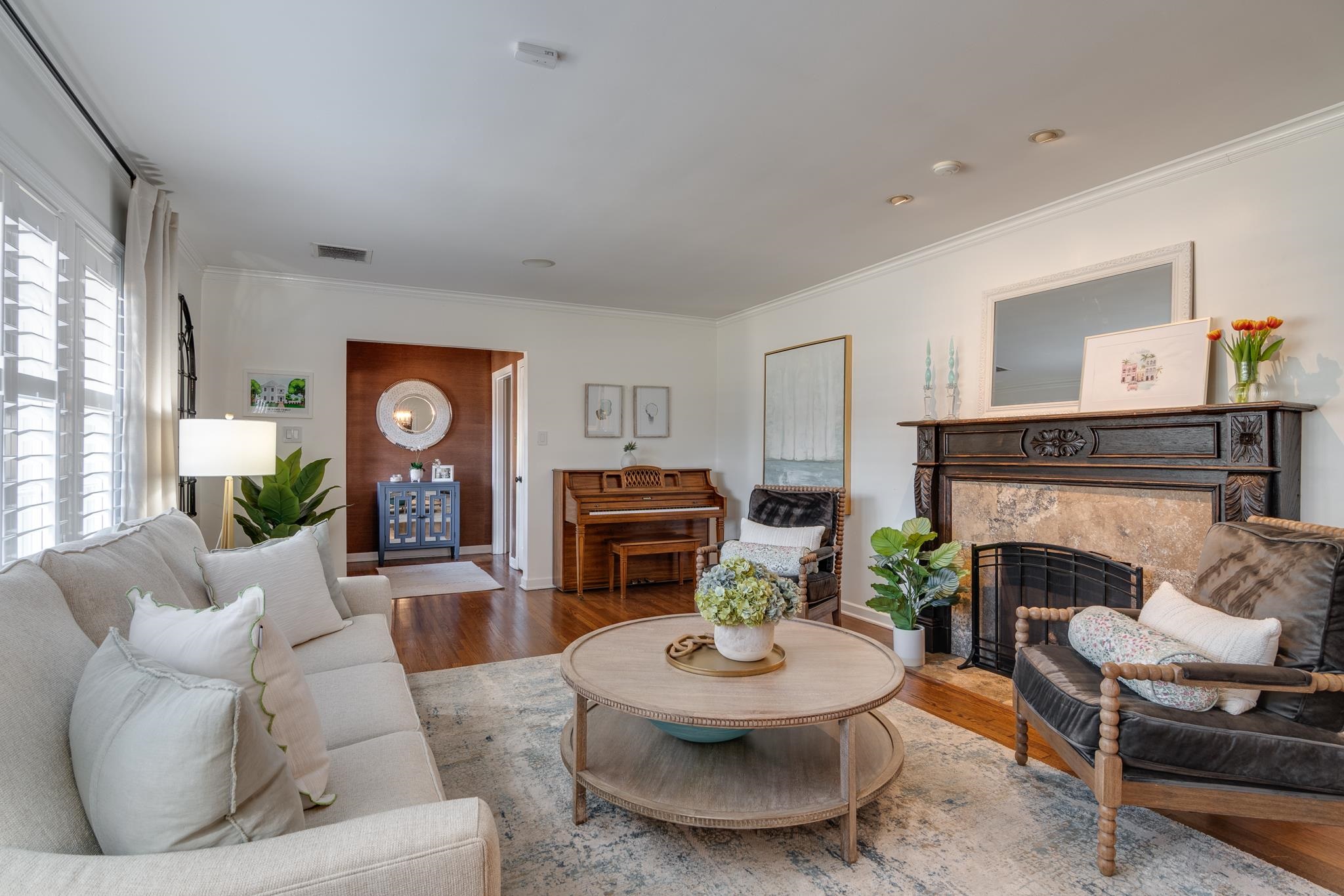 4041 N WALNUT GROVE CIR