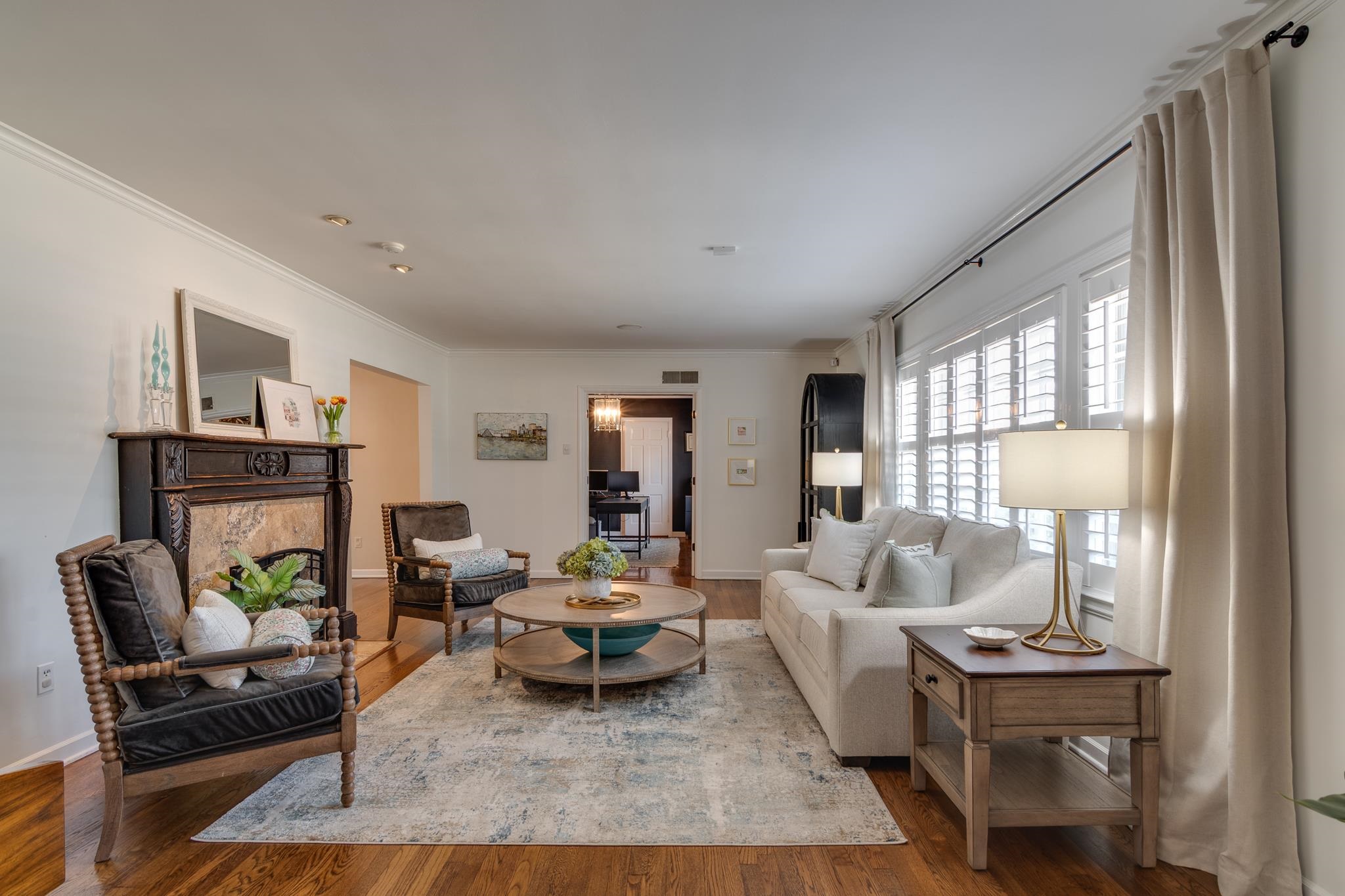 4041 N WALNUT GROVE CIR