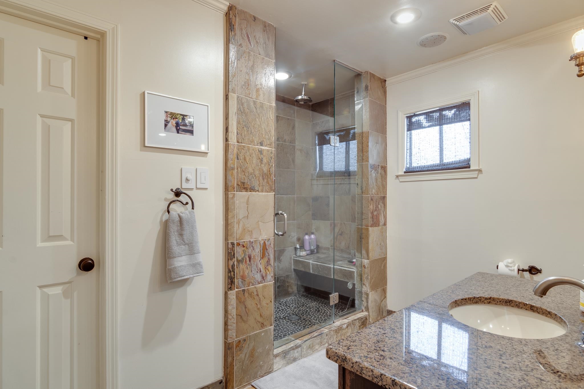 4041 N WALNUT GROVE CIR