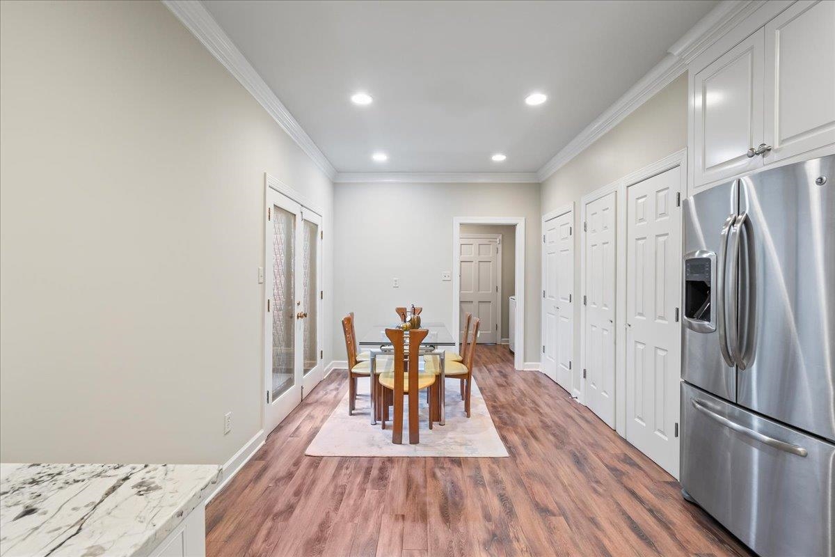 4654 HEMLOCK LN