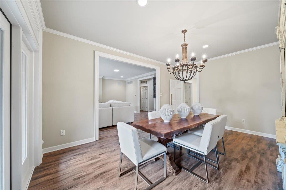4654 HEMLOCK LN