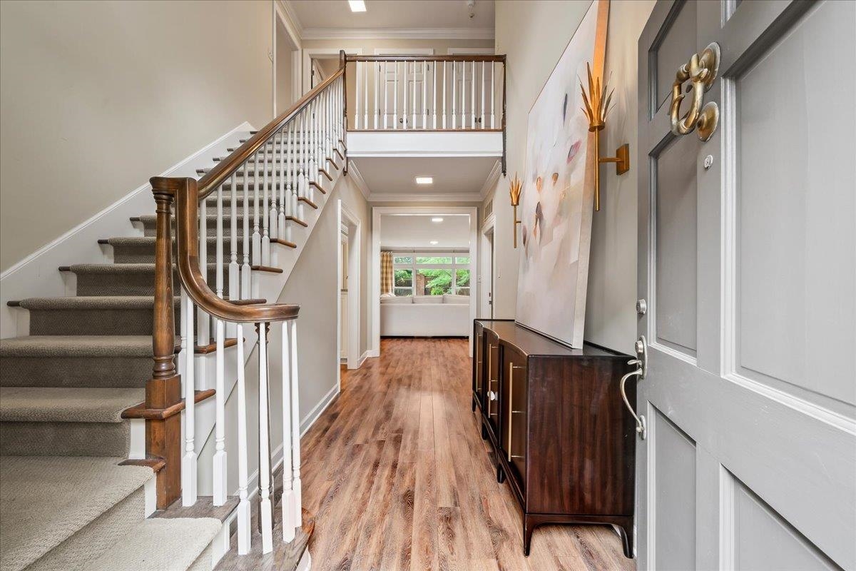 4654 HEMLOCK LN