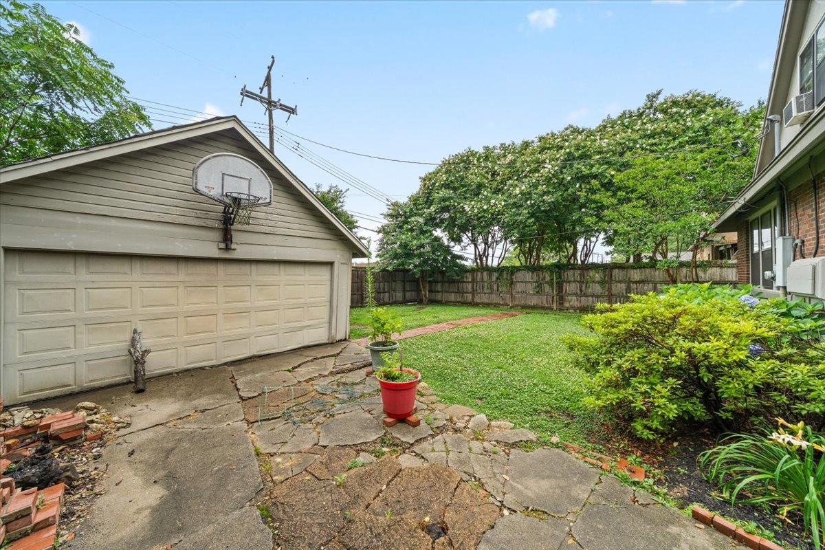 1518 EASTMORELAND AVE