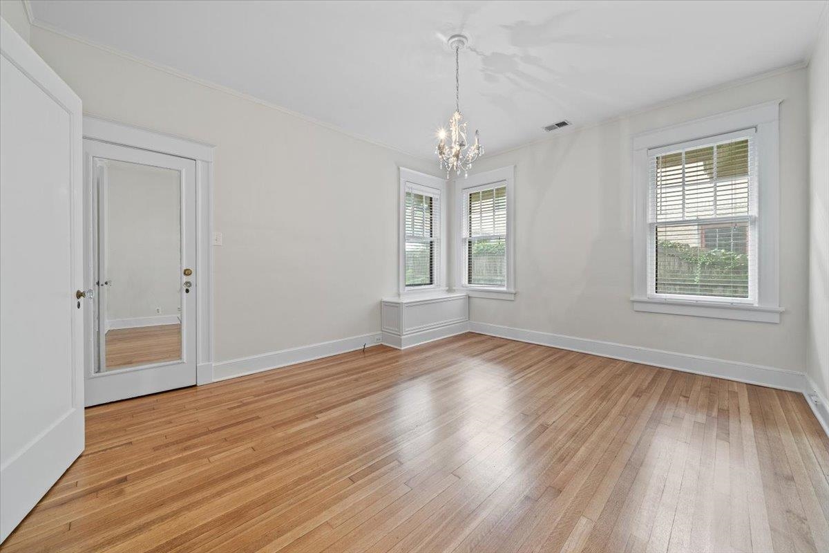 1518 EASTMORELAND AVE