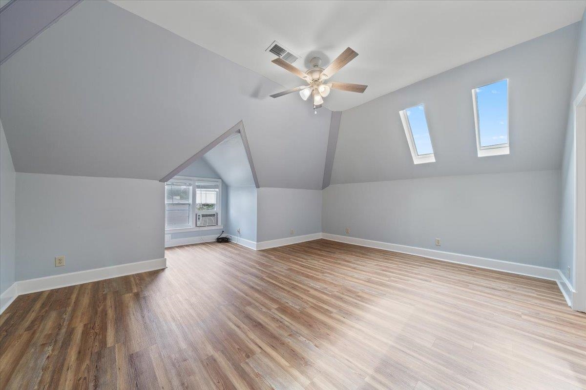 1518 EASTMORELAND AVE