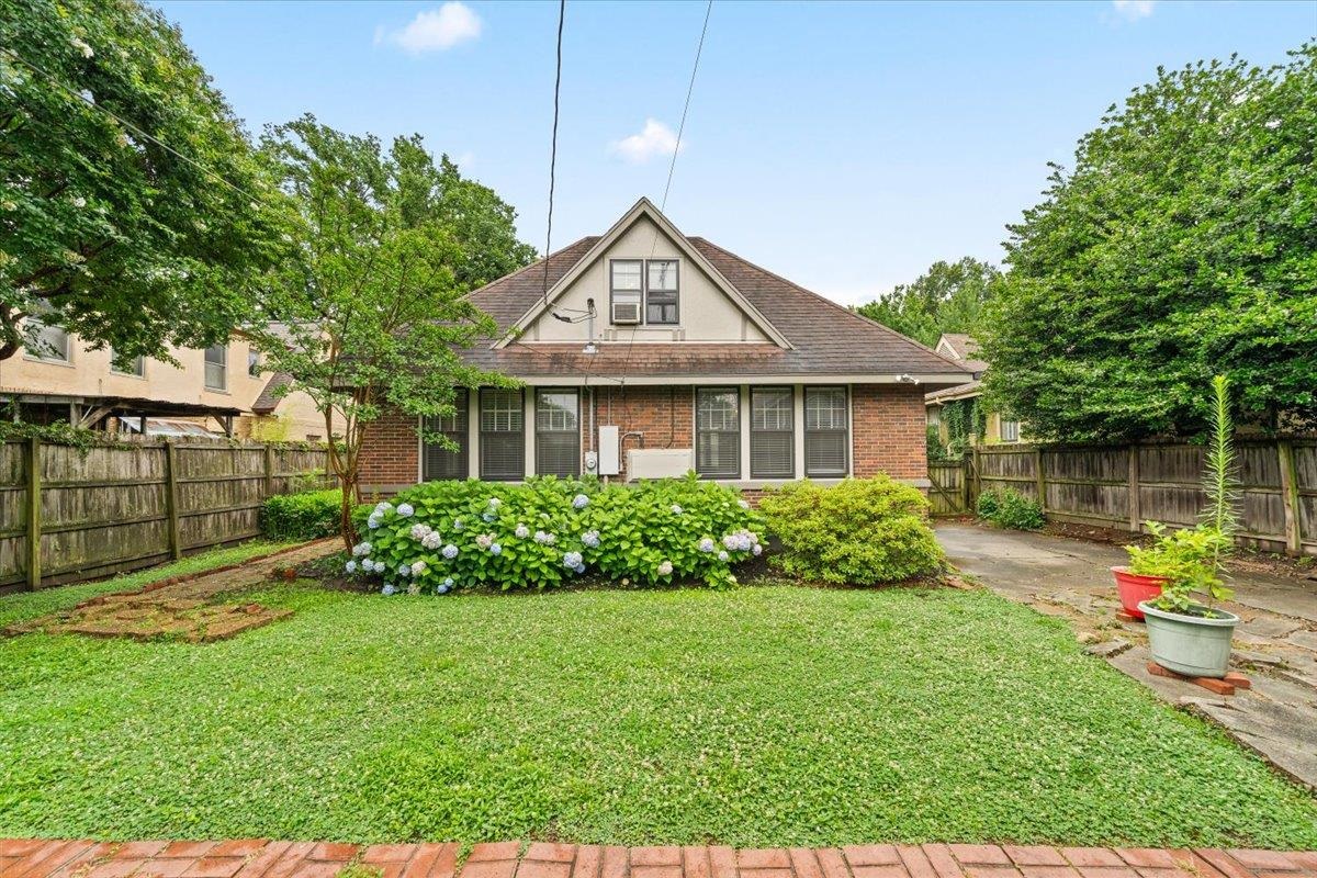 1518 EASTMORELAND AVE