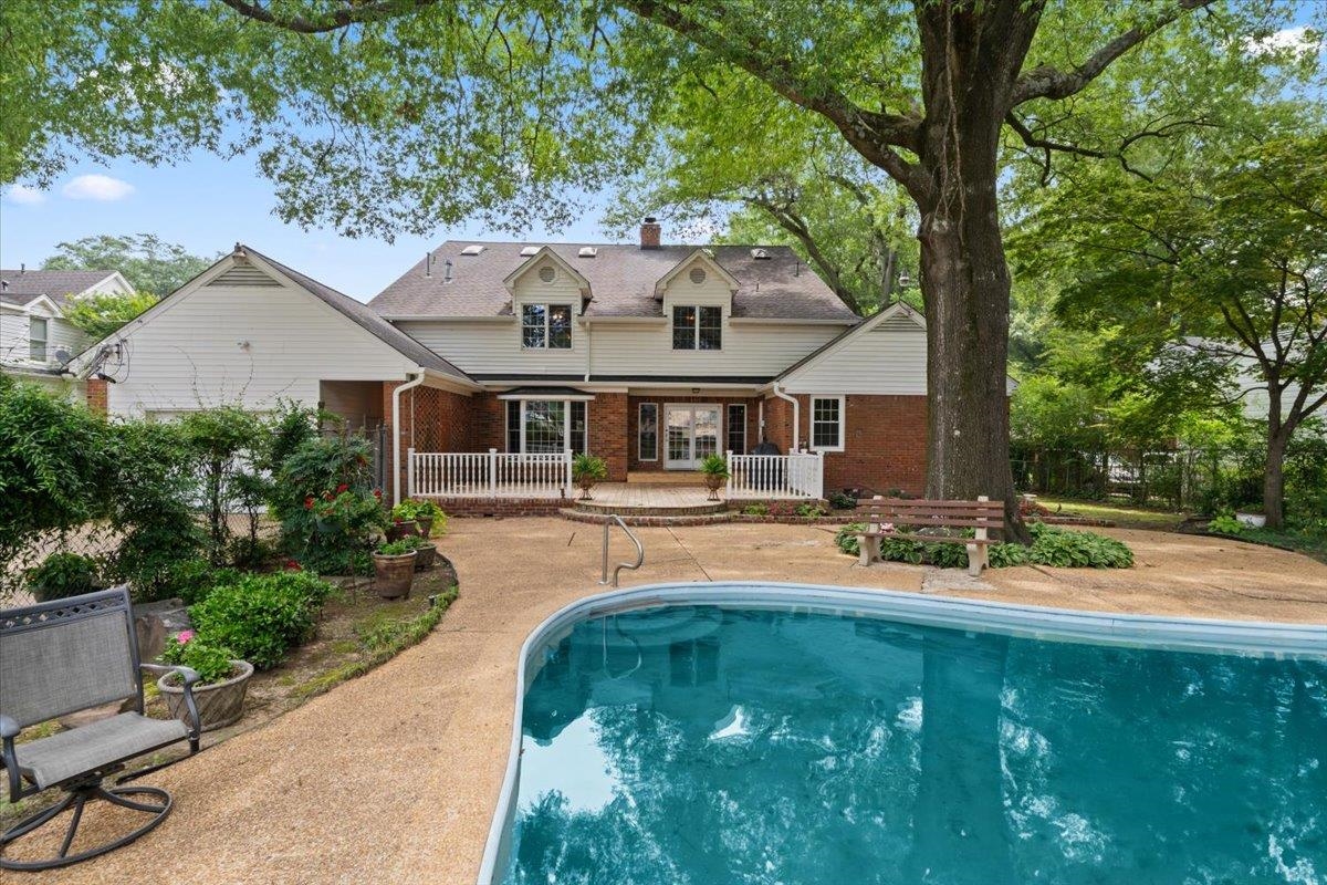 1095 FAIR MEADOW RD