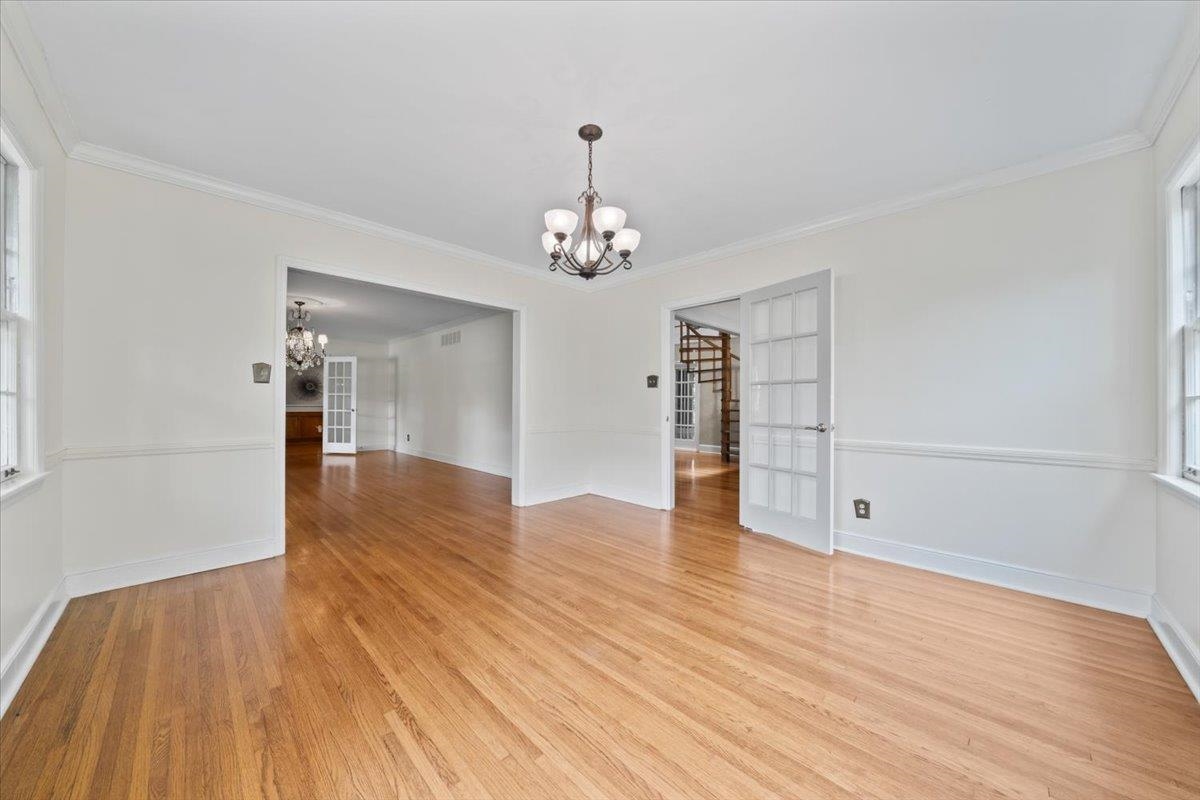1095 FAIR MEADOW RD