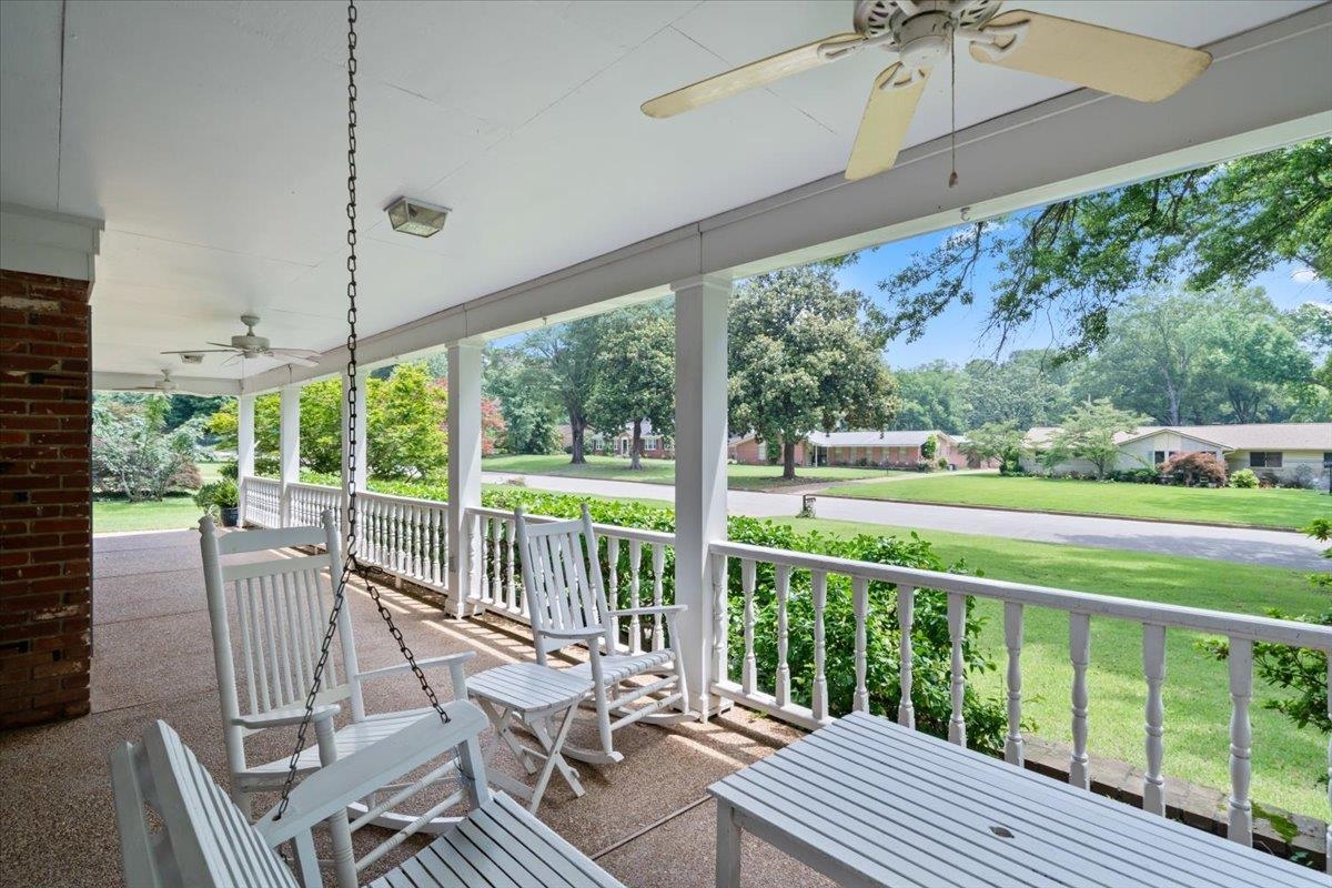 1095 FAIR MEADOW RD