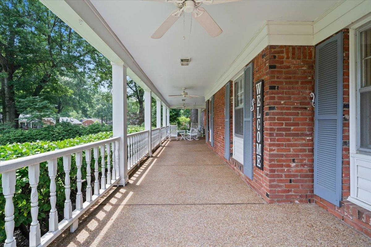 1095 FAIR MEADOW RD