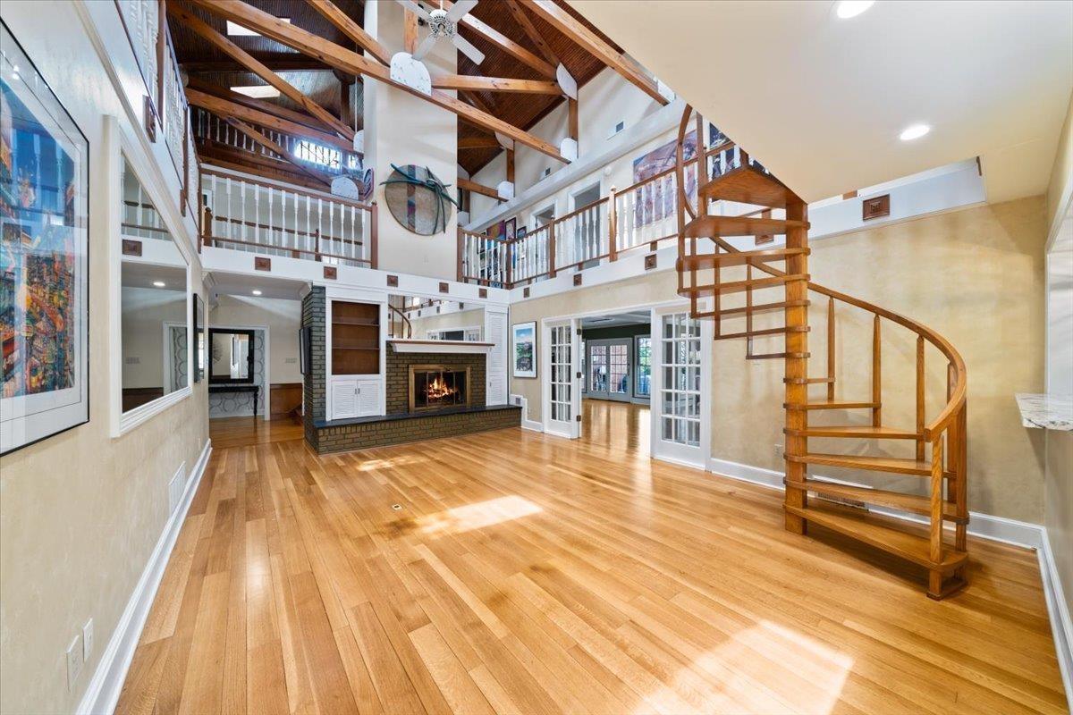 1095 FAIR MEADOW RD
