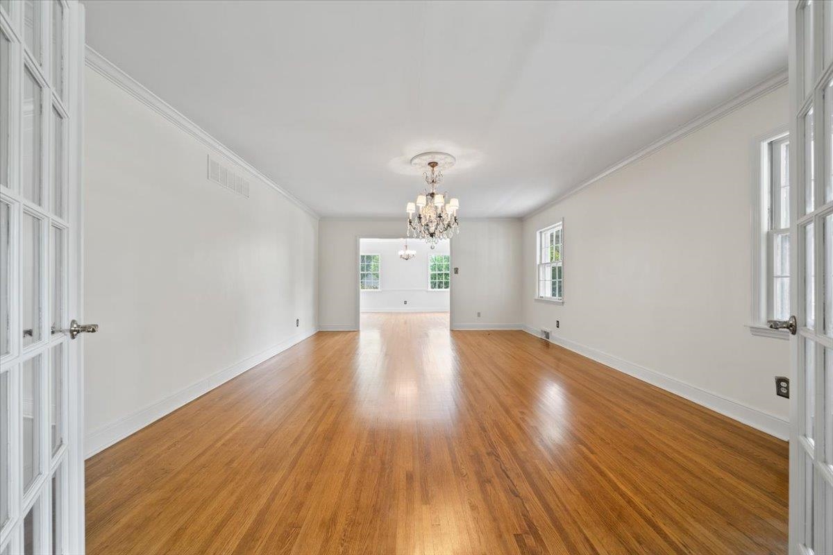 1095 FAIR MEADOW RD