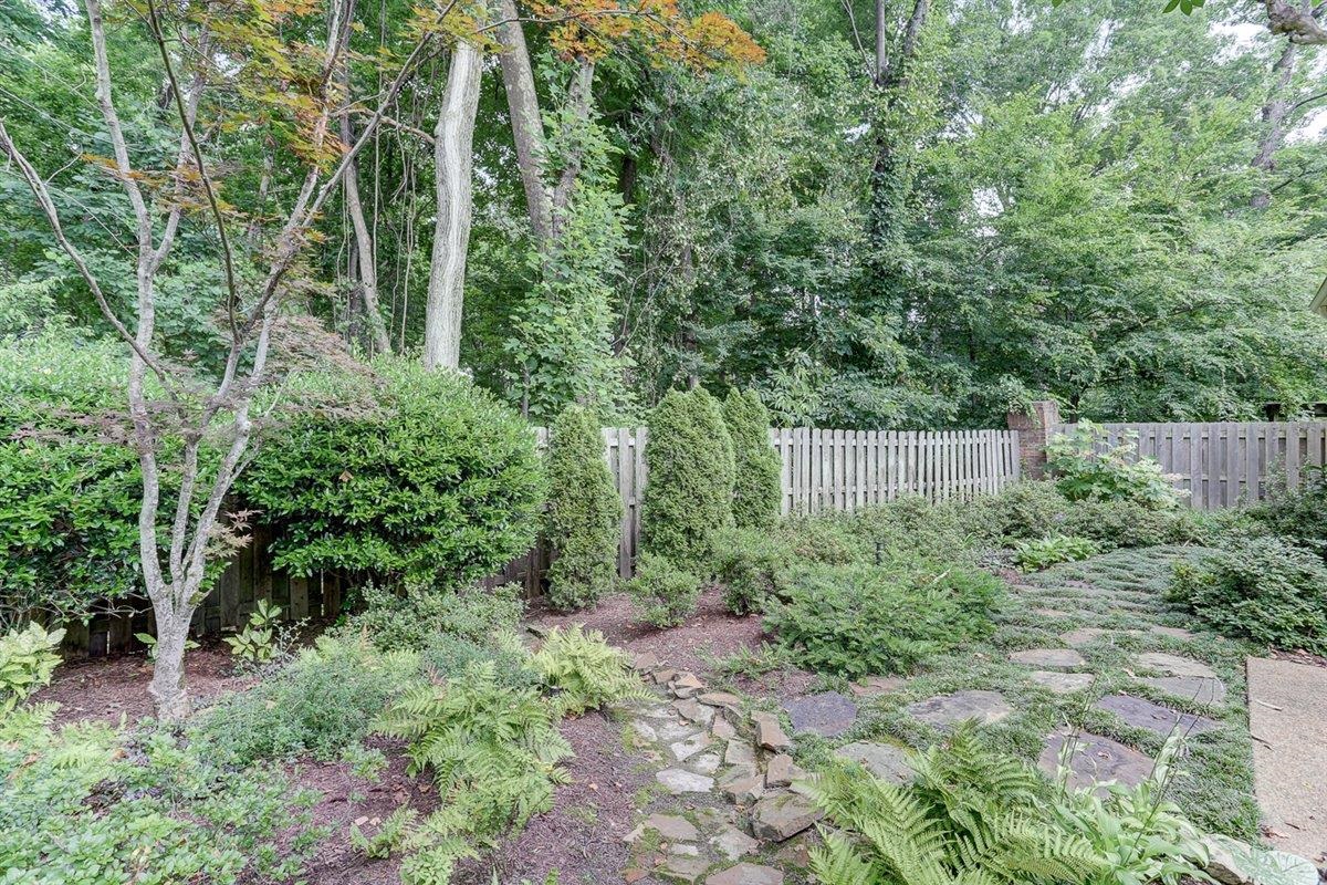 6579 RUE BEAUMONDE DR