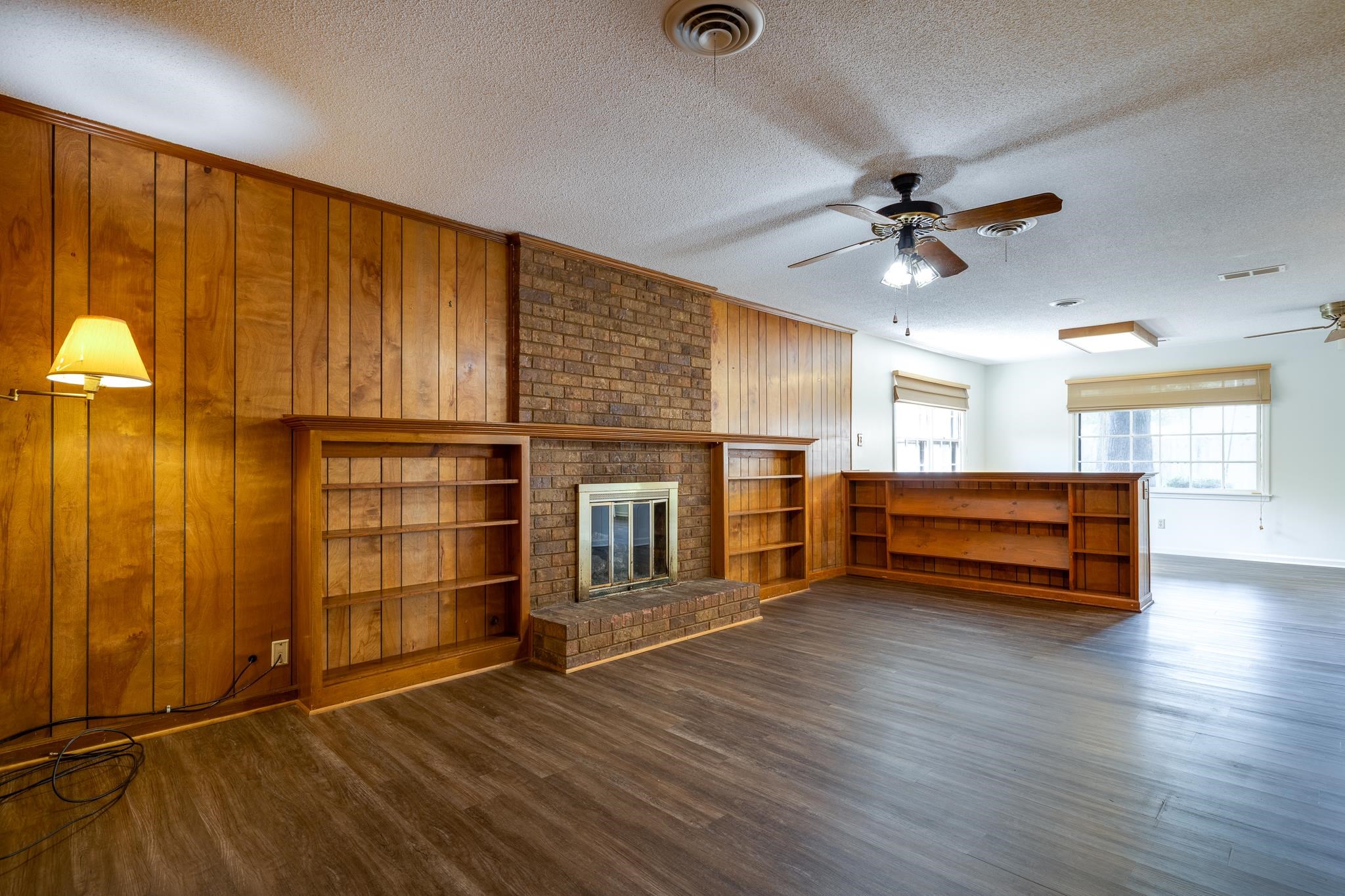 5662 CHAPMAN AVE