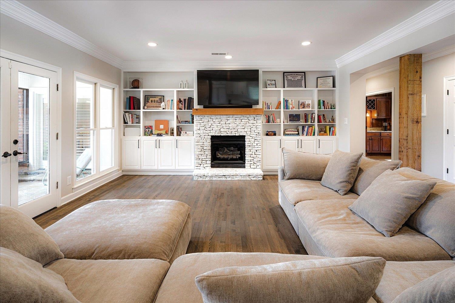 2165 LATTING HILLS CV