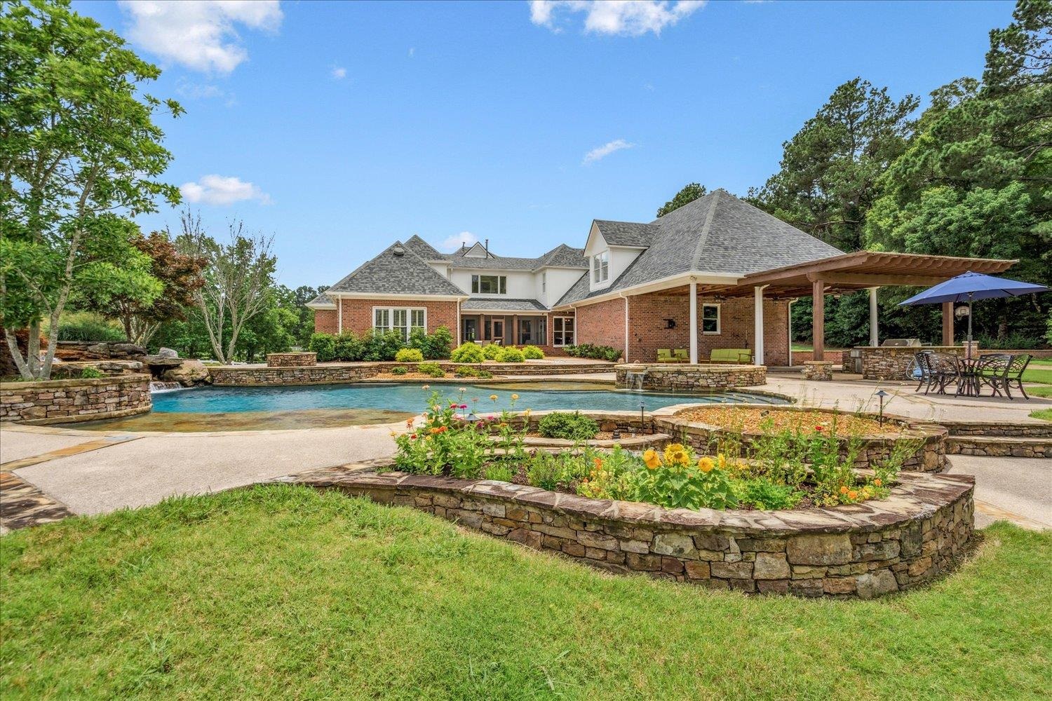 2165 LATTING HILLS CV