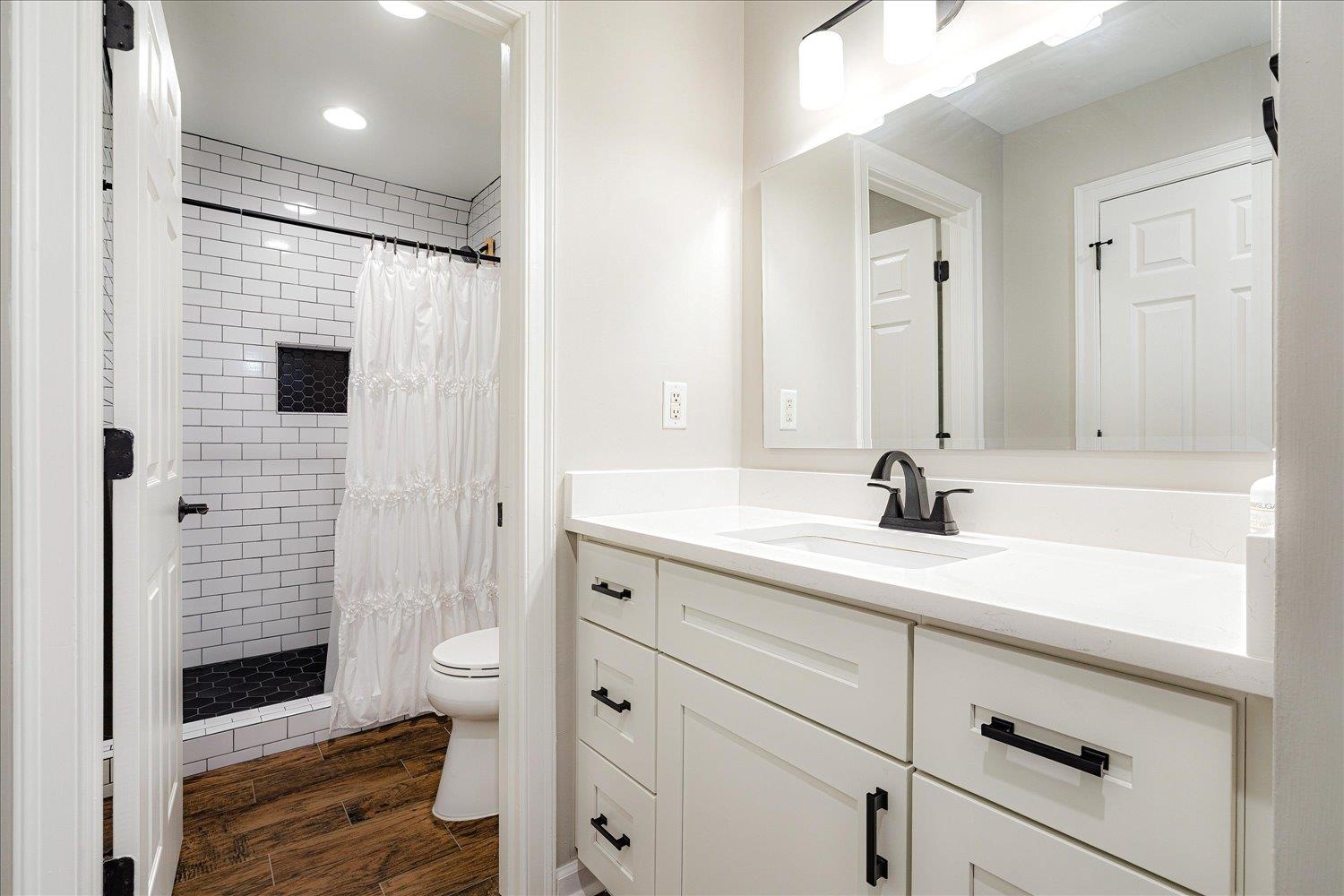 2165 LATTING HILLS CV