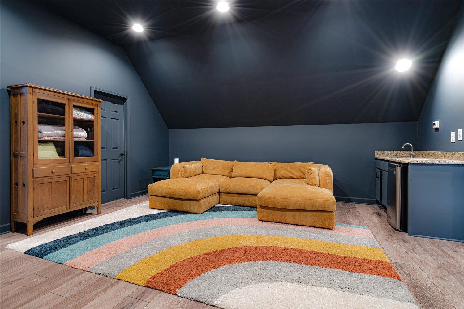 2165 LATTING HILLS CV