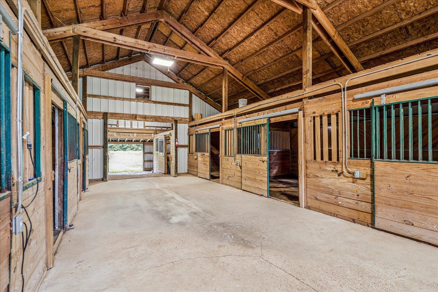 2165 LATTING HILLS CV