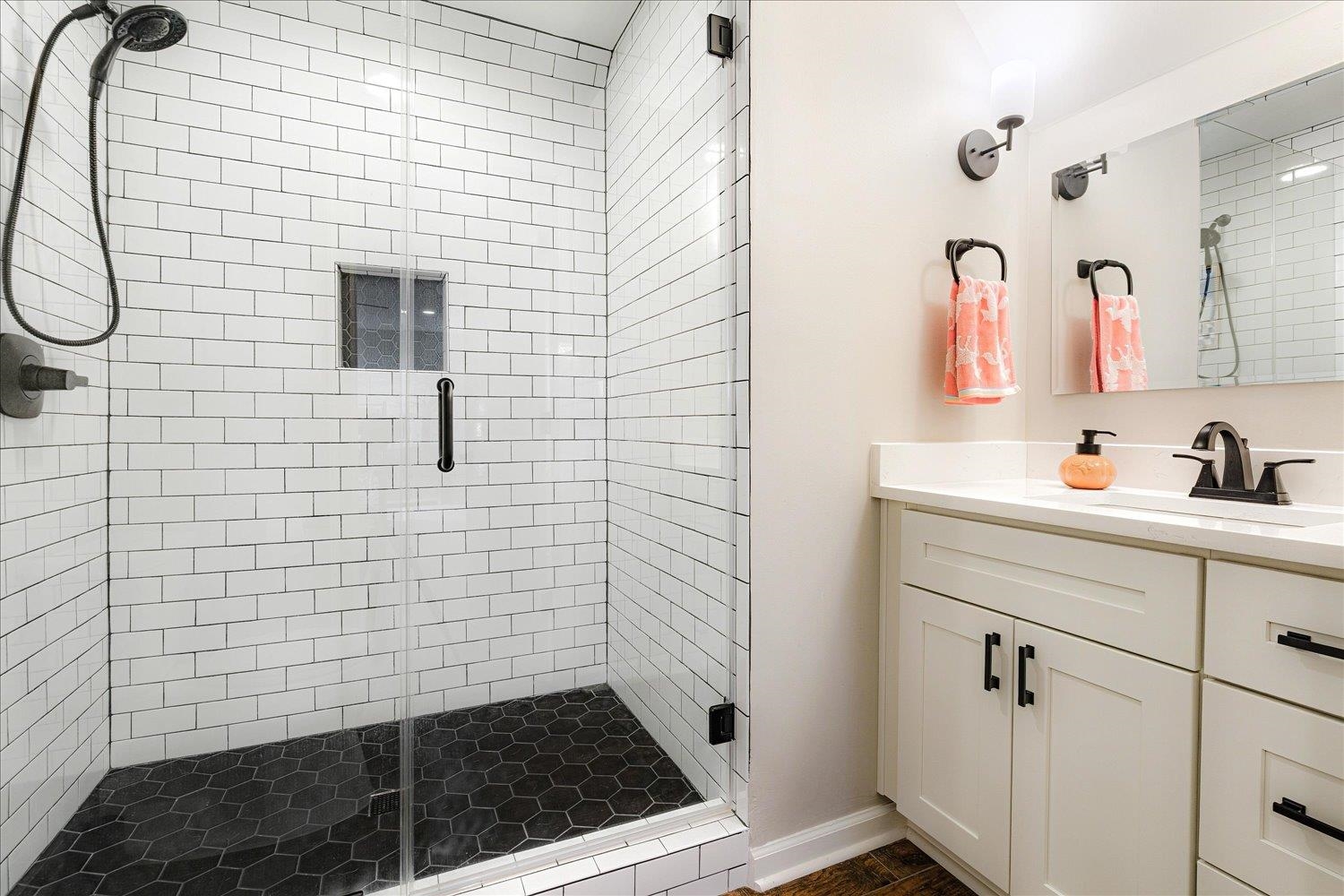 2165 LATTING HILLS CV