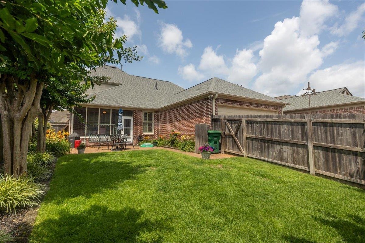 1506 WOLF BEND RD