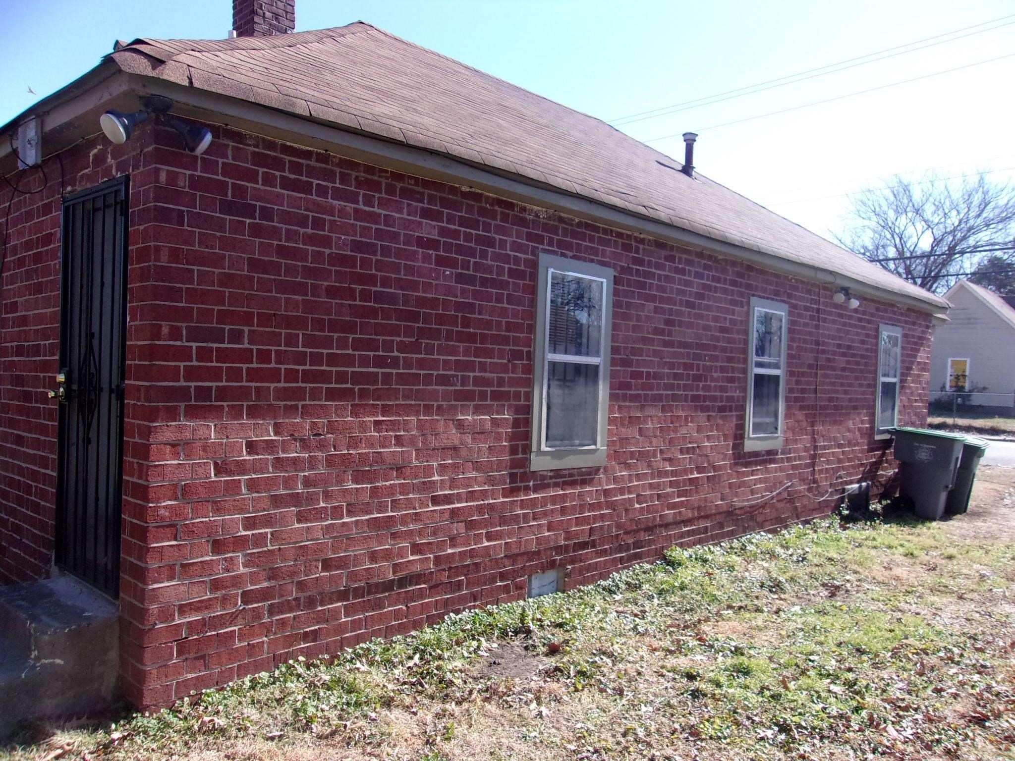 2606 DEADRICK AVE