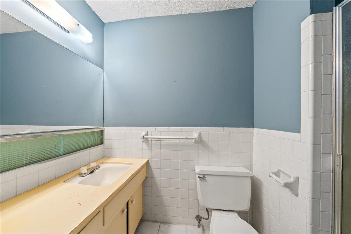 875 S YATES RD Unit: 4