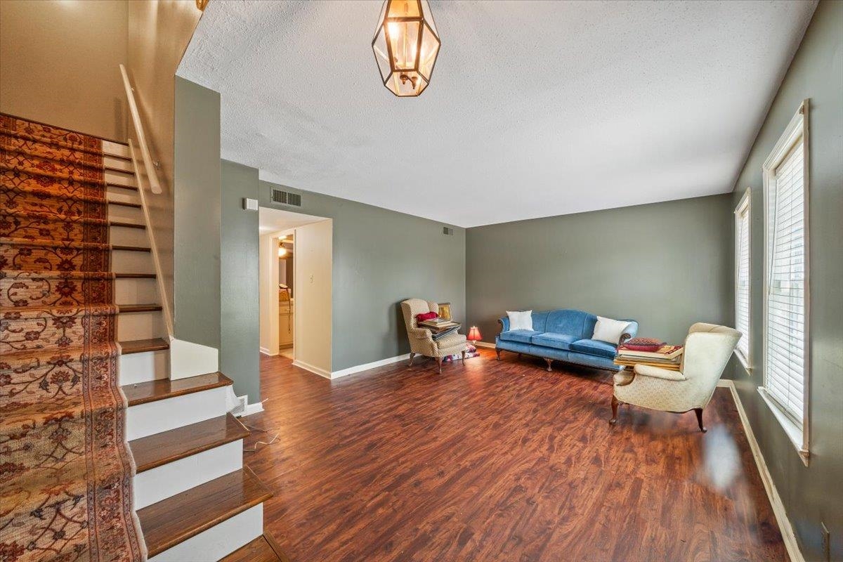 875 S YATES RD Unit: 4