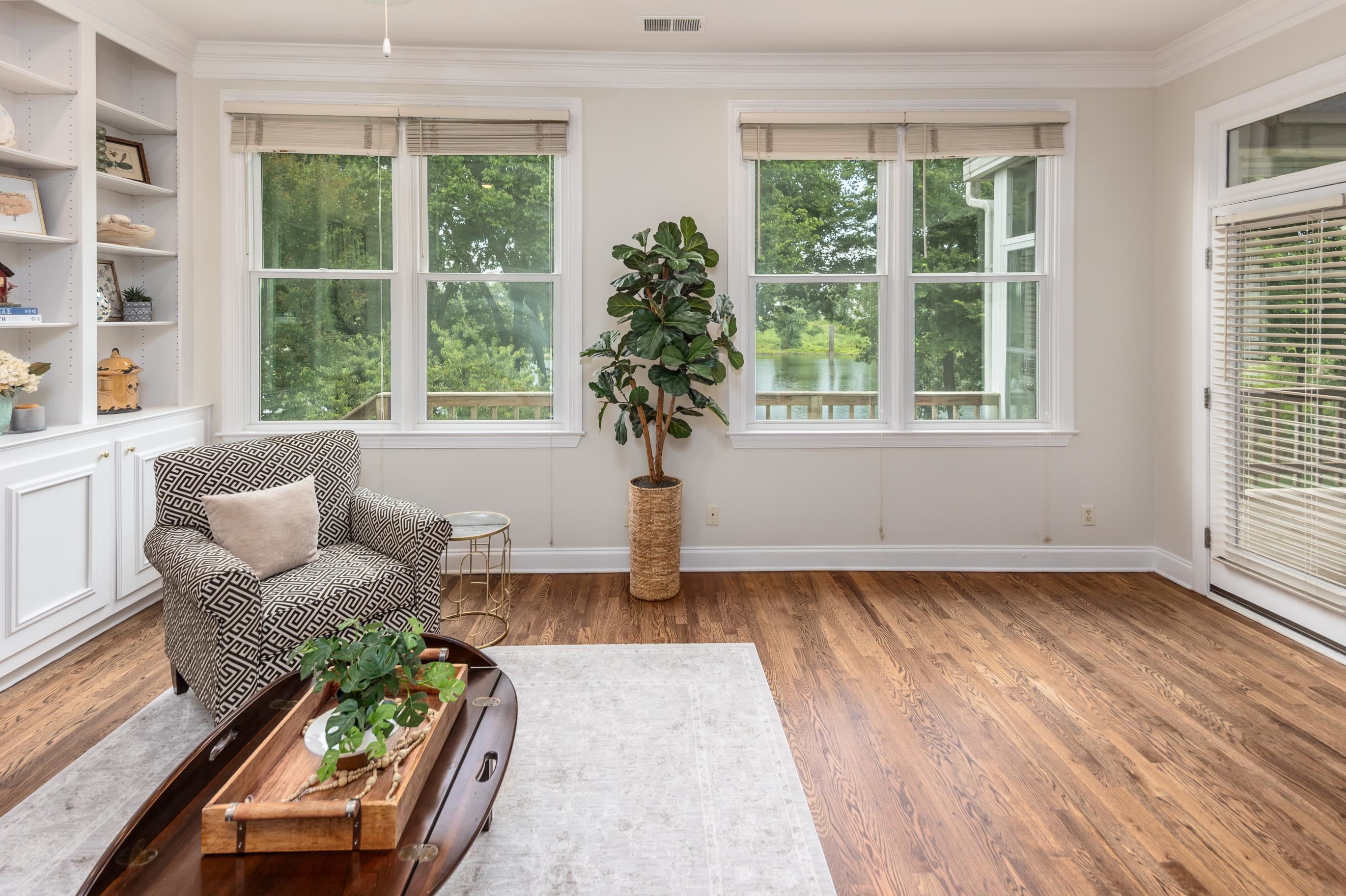 946 RIVER LANDING DR