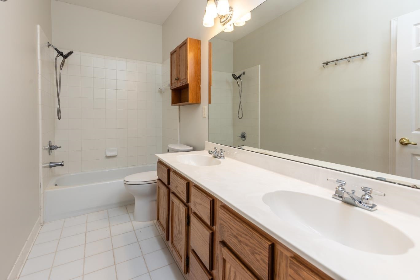 946 RIVER LANDING DR