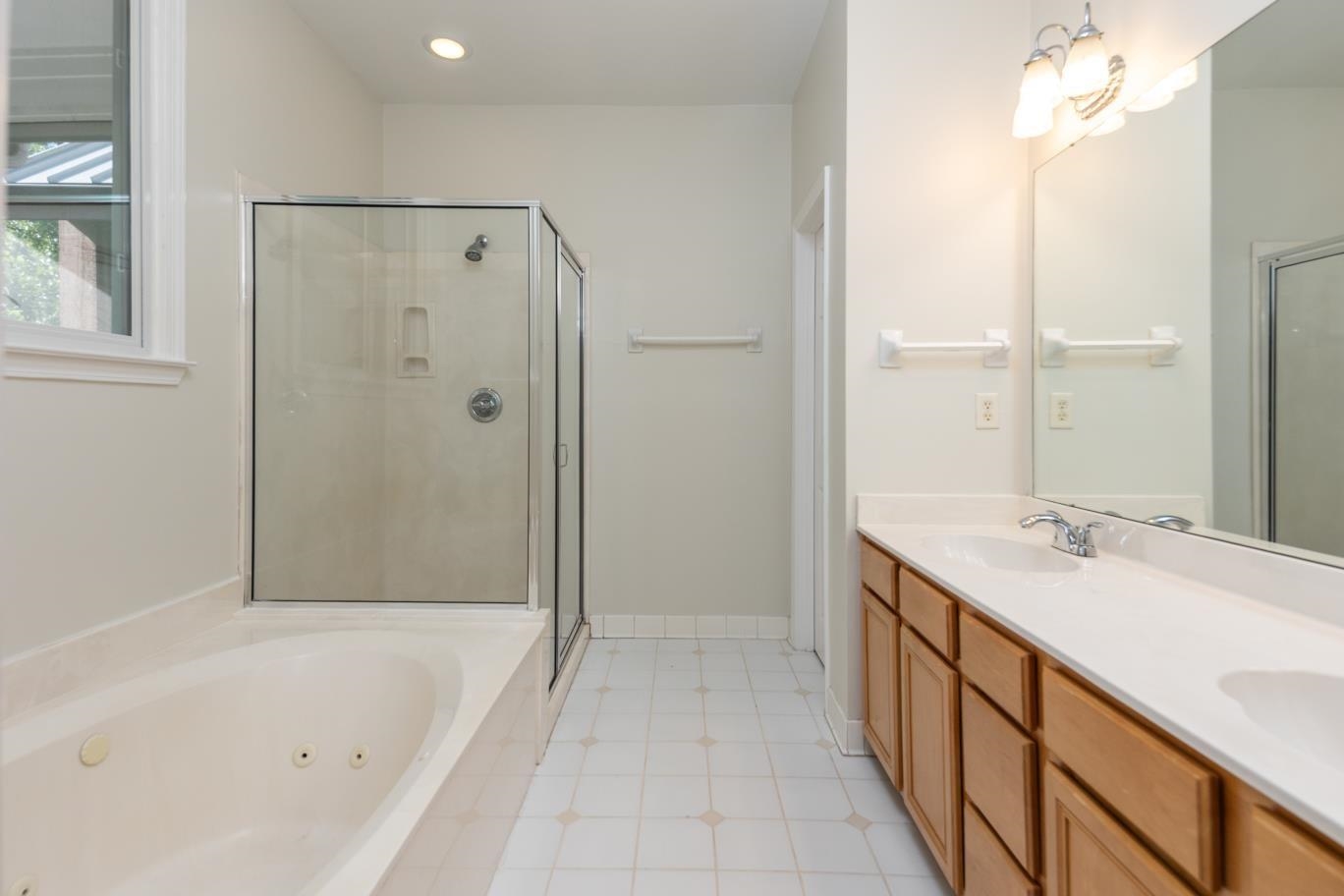 946 RIVER LANDING DR