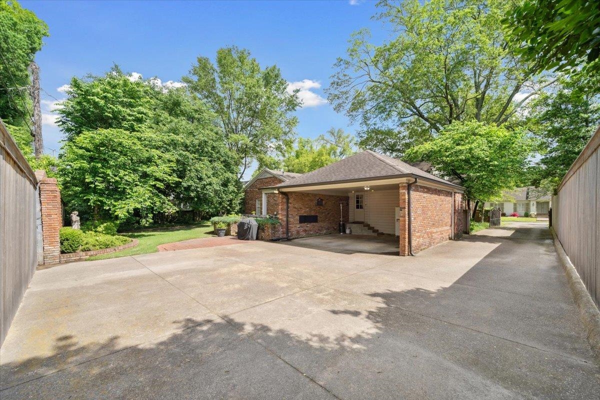 4192 LONG LEAF DR