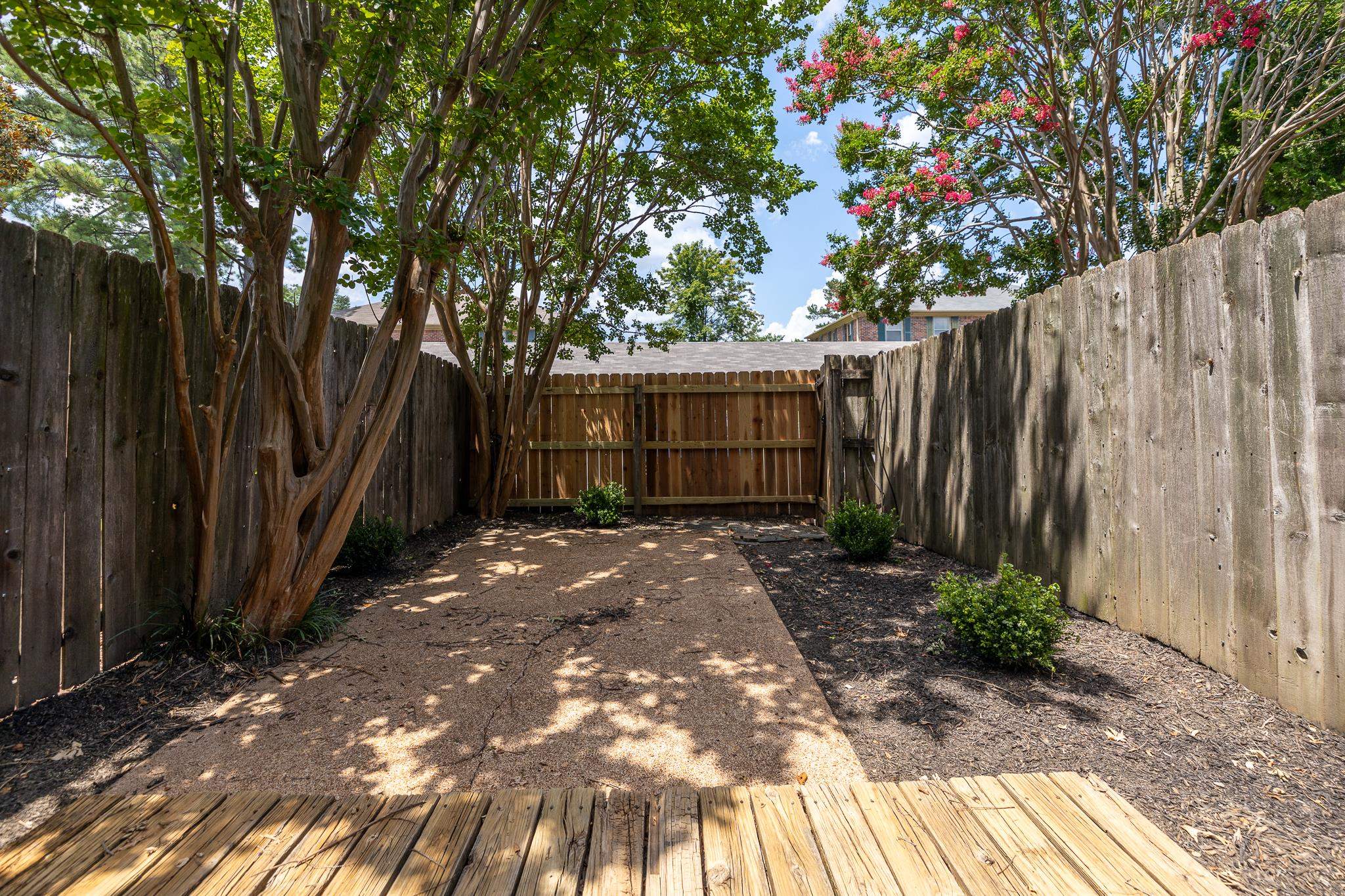 1204 CHAMBERLAIN DR Unit: 10