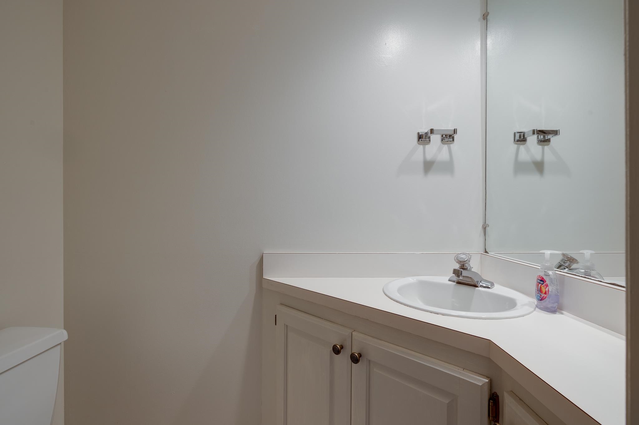 1204 CHAMBERLAIN DR Unit: 10