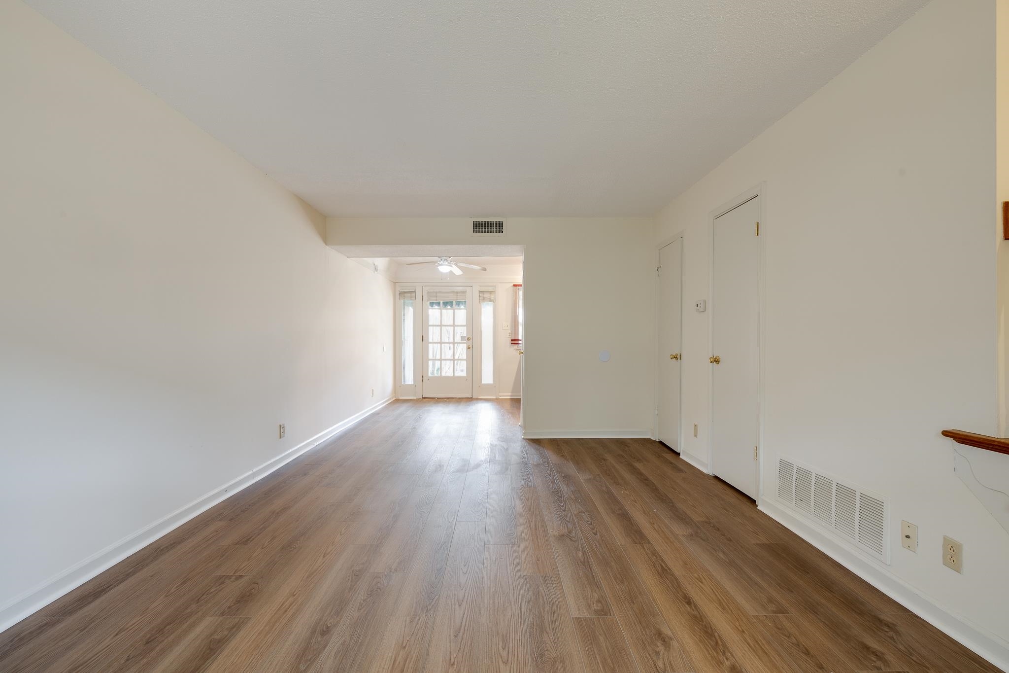 1204 CHAMBERLAIN DR Unit: 10