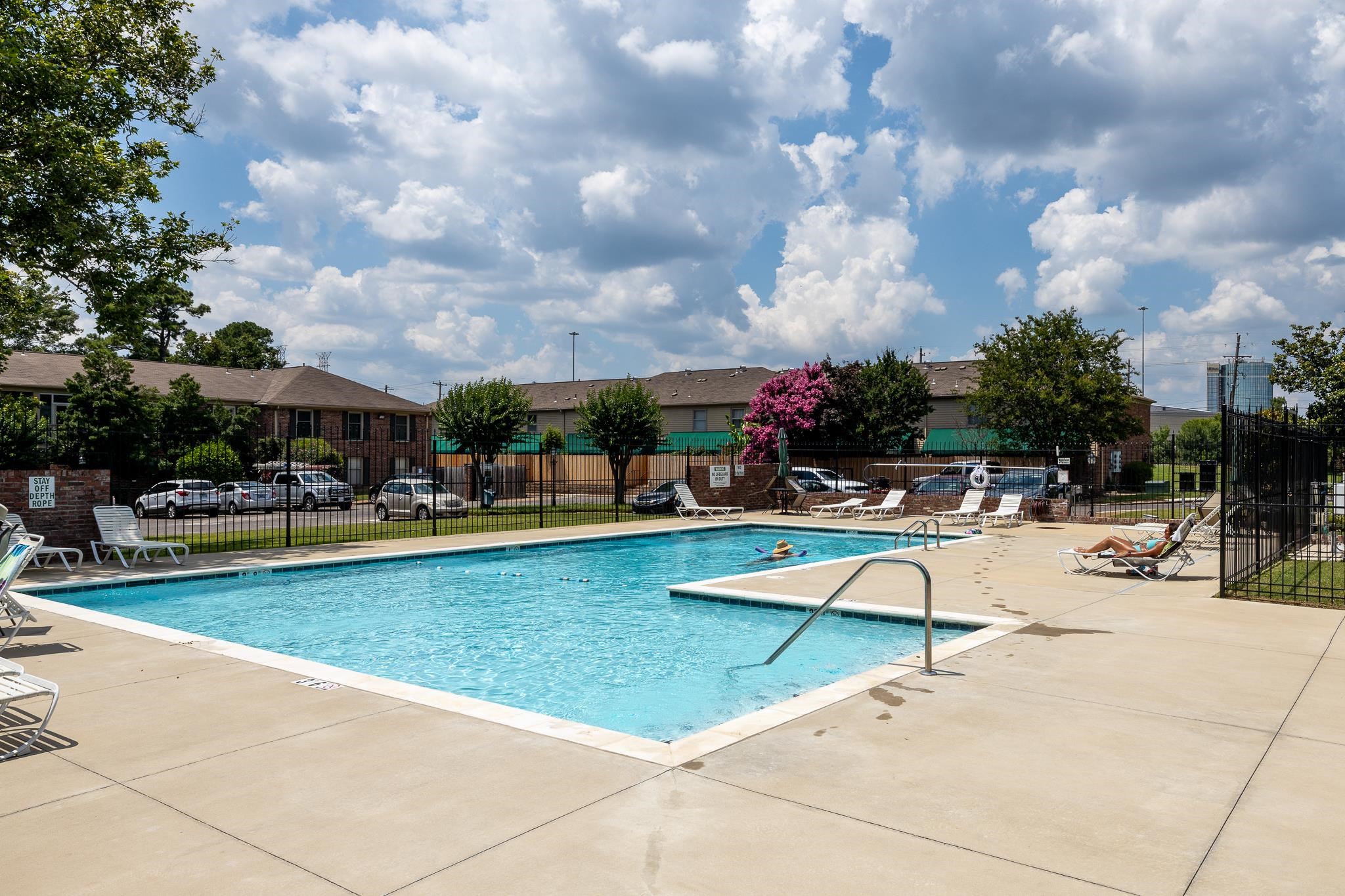 1204 CHAMBERLAIN DR Unit: 10