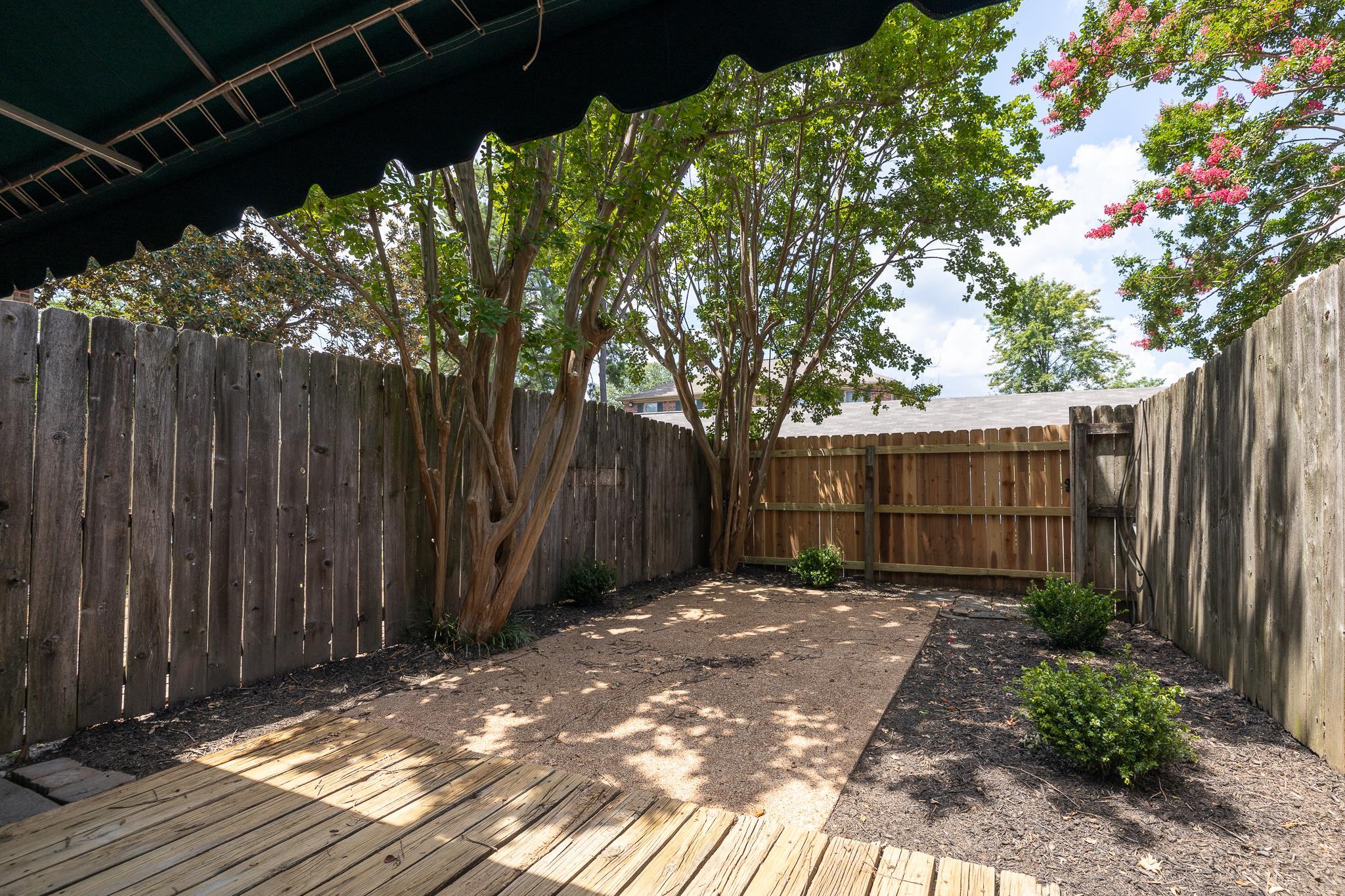 1204 CHAMBERLAIN DR Unit: 10