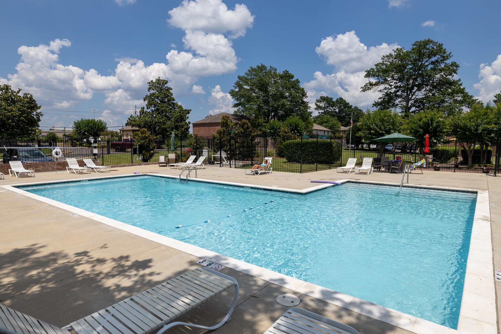 1204 CHAMBERLAIN DR Unit: 10