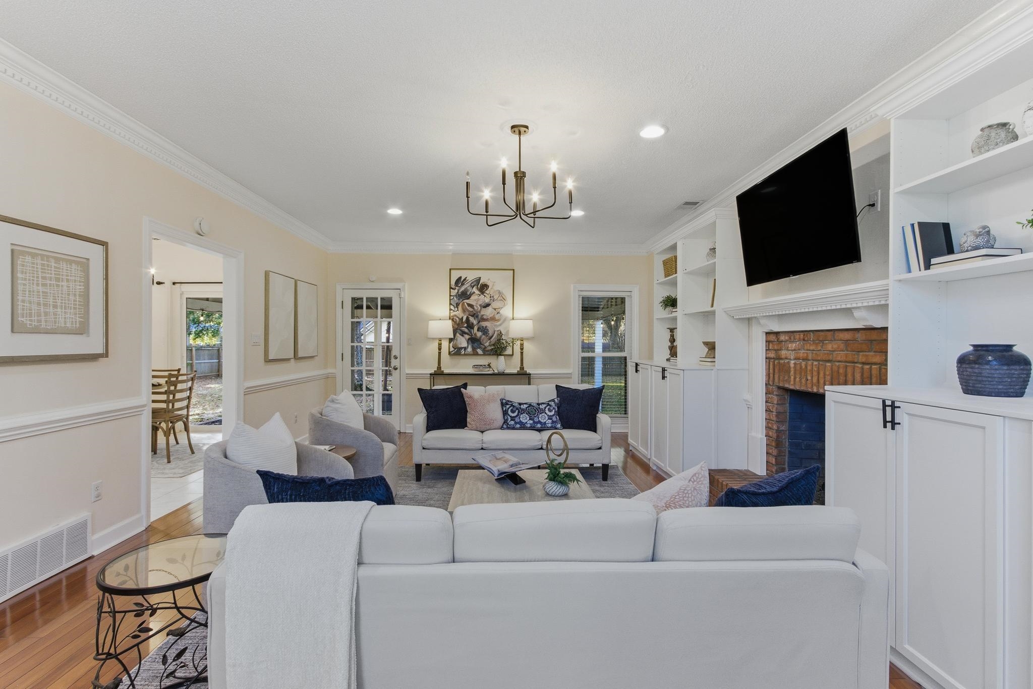 971 ROLLING OAKS LN