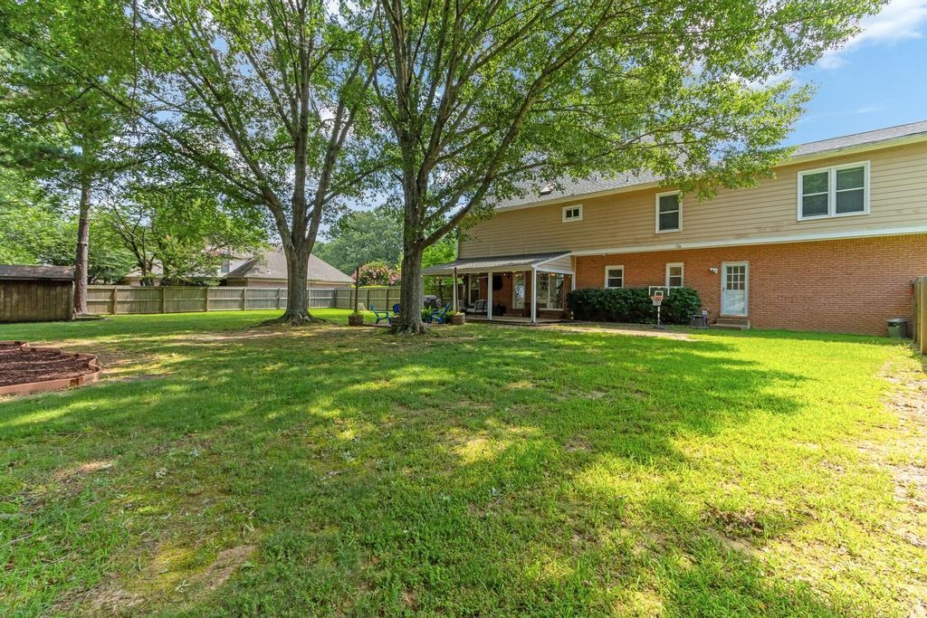 971 ROLLING OAKS LN