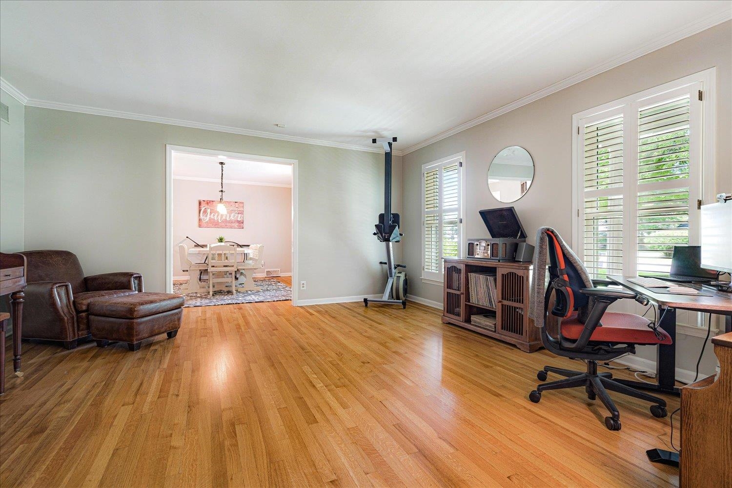 1484 LANCASTER DR