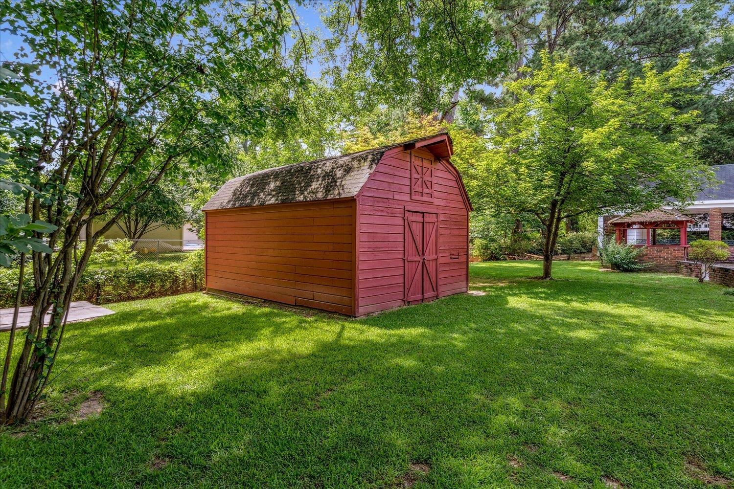 1484 LANCASTER DR