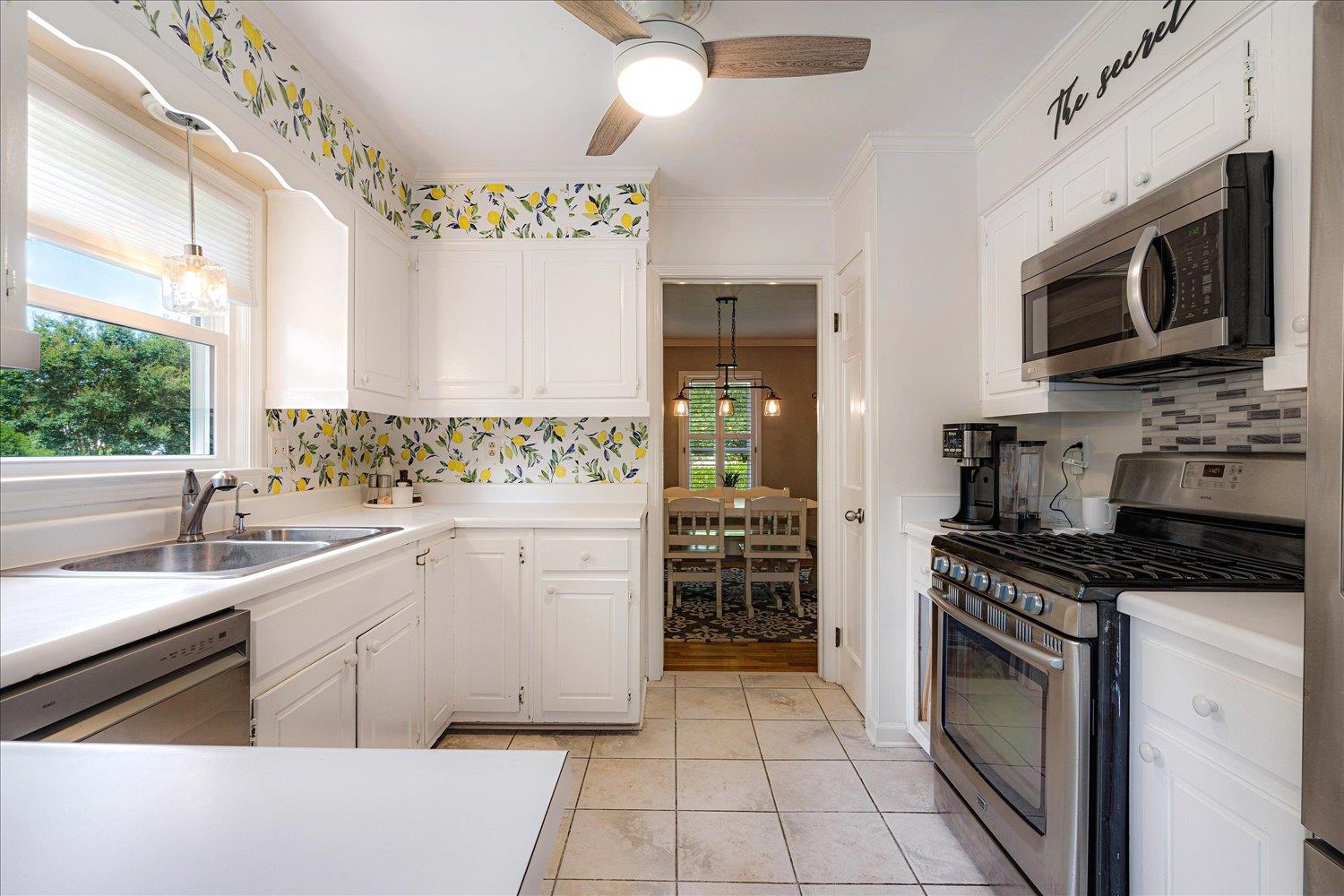 1484 LANCASTER DR